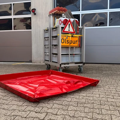 Rollcontainer Öl-Schaden